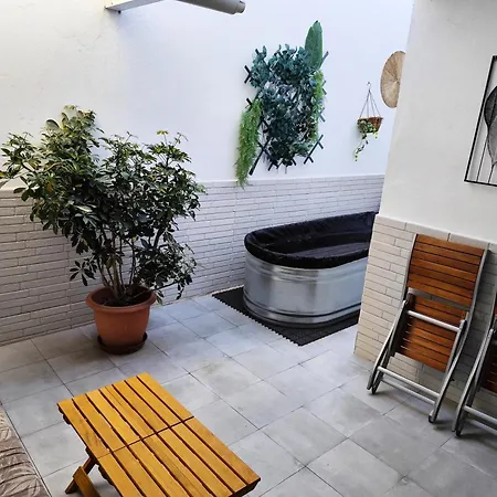 De La Haya & Con Jacuzzi, Junto Al Teatro Apartamento *