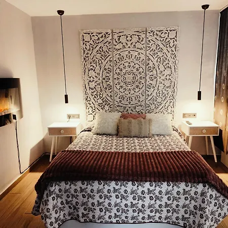 De La Haya & Con Jacuzzi, Junto Al Teatro Mérida