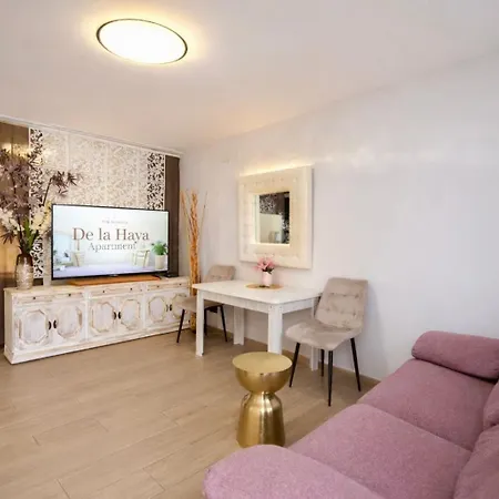 De La Haya & Con Jacuzzi, Junto Al Teatro Mérida