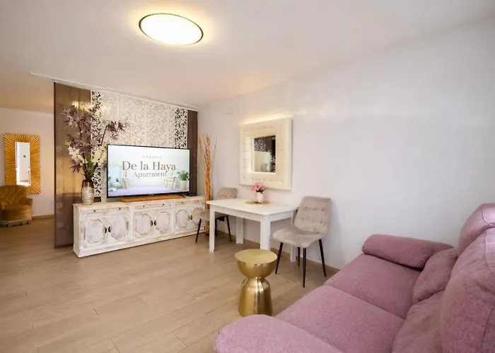 De La Haya & Con Jacuzzi, Junto Al Teatro Mérida